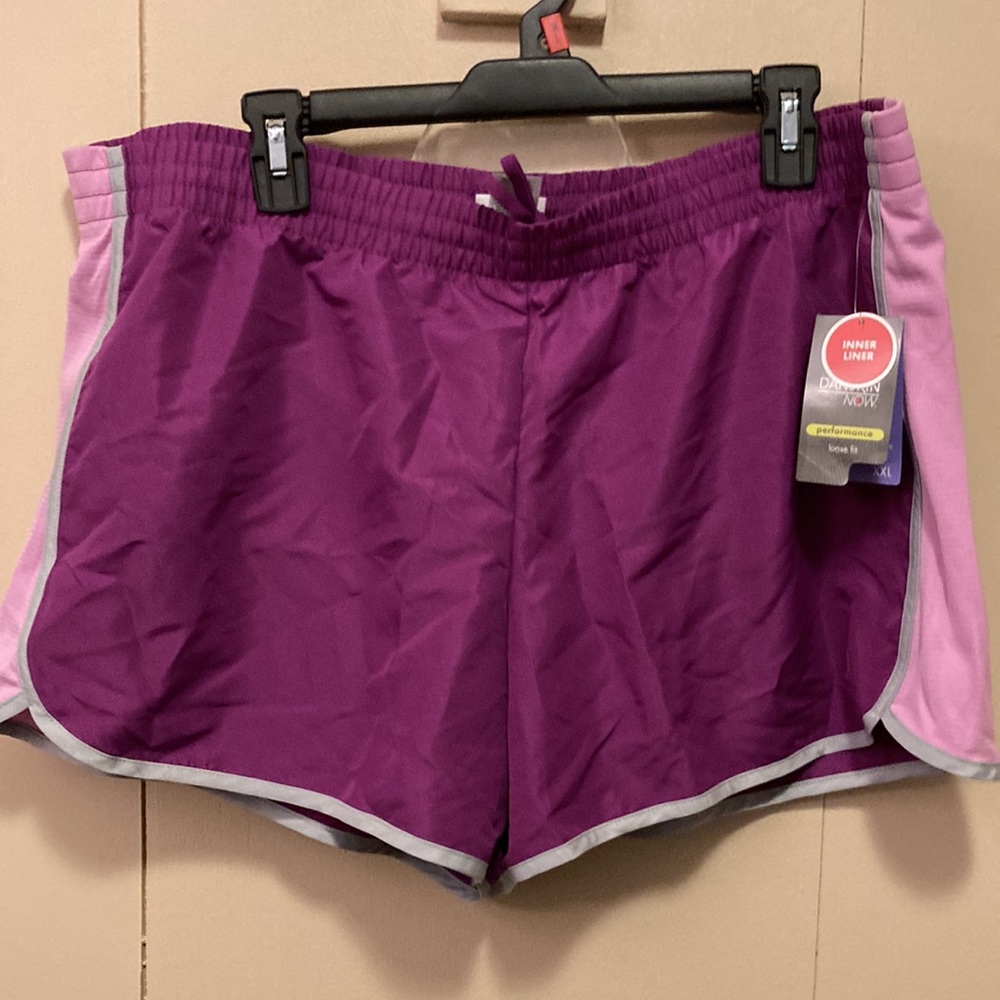 🐸 Women’s Magenta DANSKIN NOW Lined Loose Fit Performance Shorts Sz 2XL NWT
